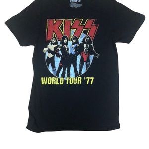 Kiss Band Graphic Music World Tour 77 Black Tee Shirt Medium